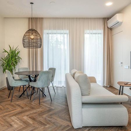 Green House Downtown Apartments With Private Free Parking And Bike Storage Klaipeda Exterior photo