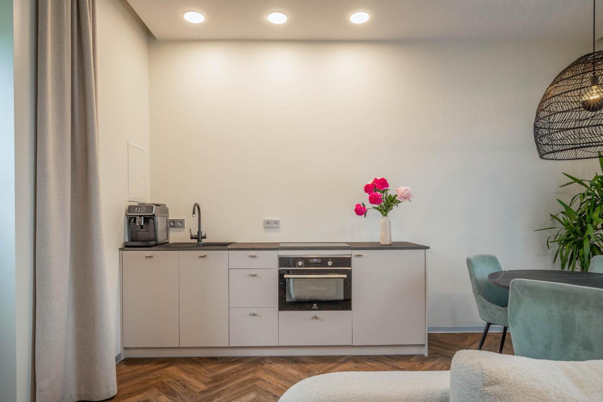 Green House Downtown Apartments With Private Free Parking And Bike Storage Klaipeda Exterior photo